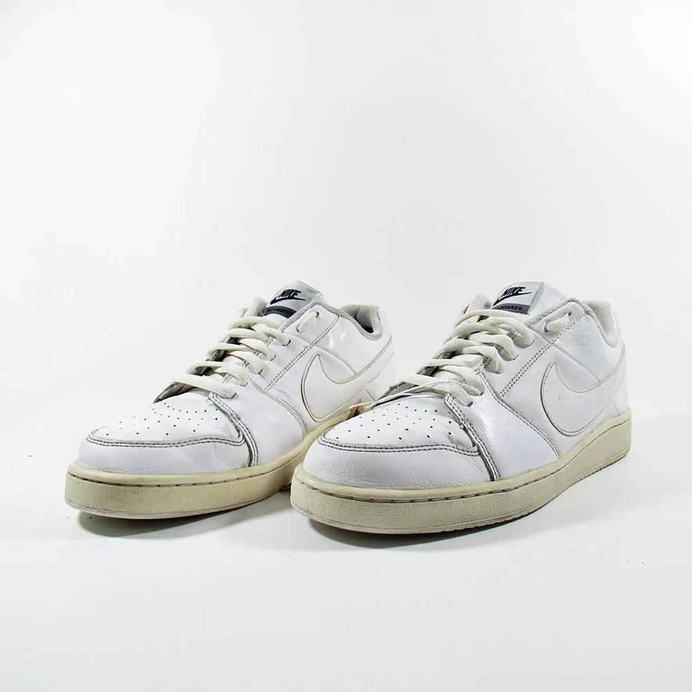 NIKE Back Board 11