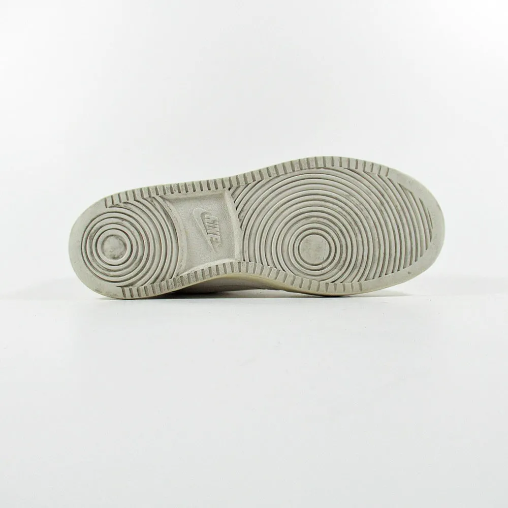 NIKE Back Board 11